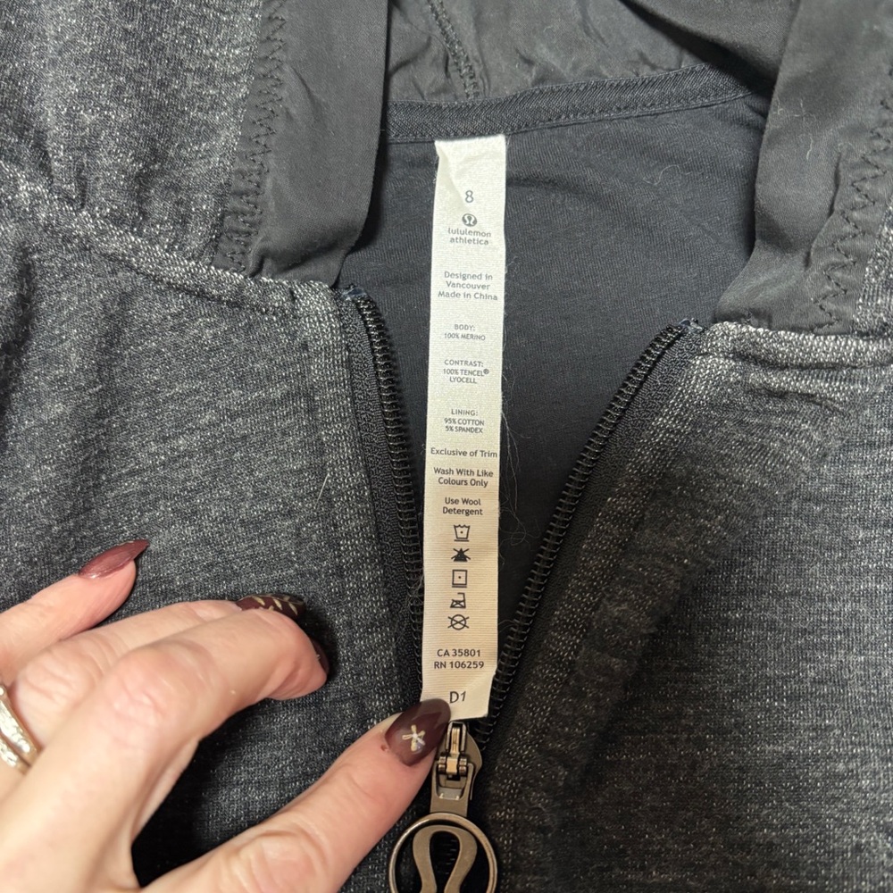Lululemon Sattva Jacket - Picture 7 of 7